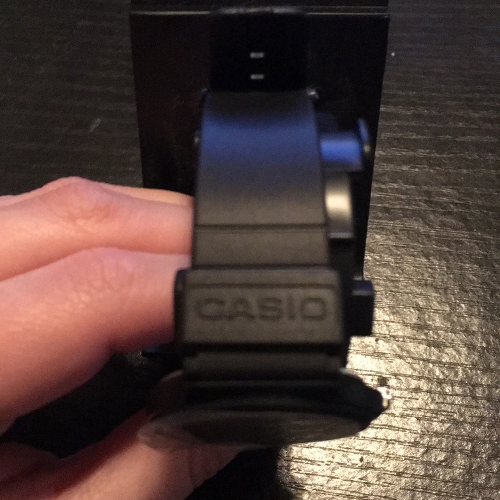 Watch - Picture 2 of 4